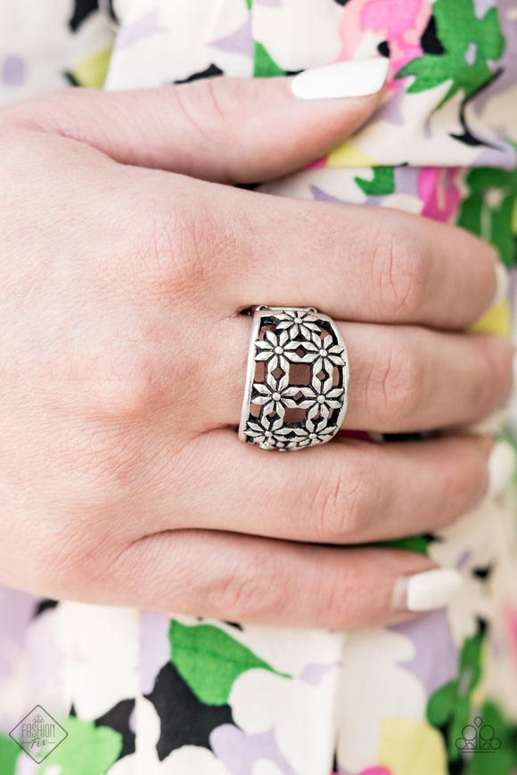 Crazy About Daisies Silver Ring| Paparazzi Accessories| Bella Fashion Accessories LLC